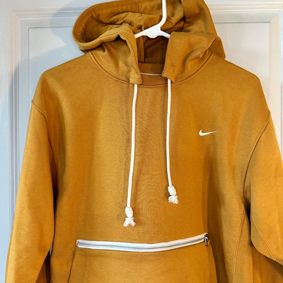 NIKE Air Dri- Fit Standard Issue Basketball Pullover Hoodie Sweatshirt, Small - Picture 8 of 11